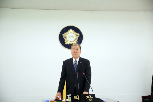 서천군의회, 제7대 후반기 의장 조남일 의원 선출