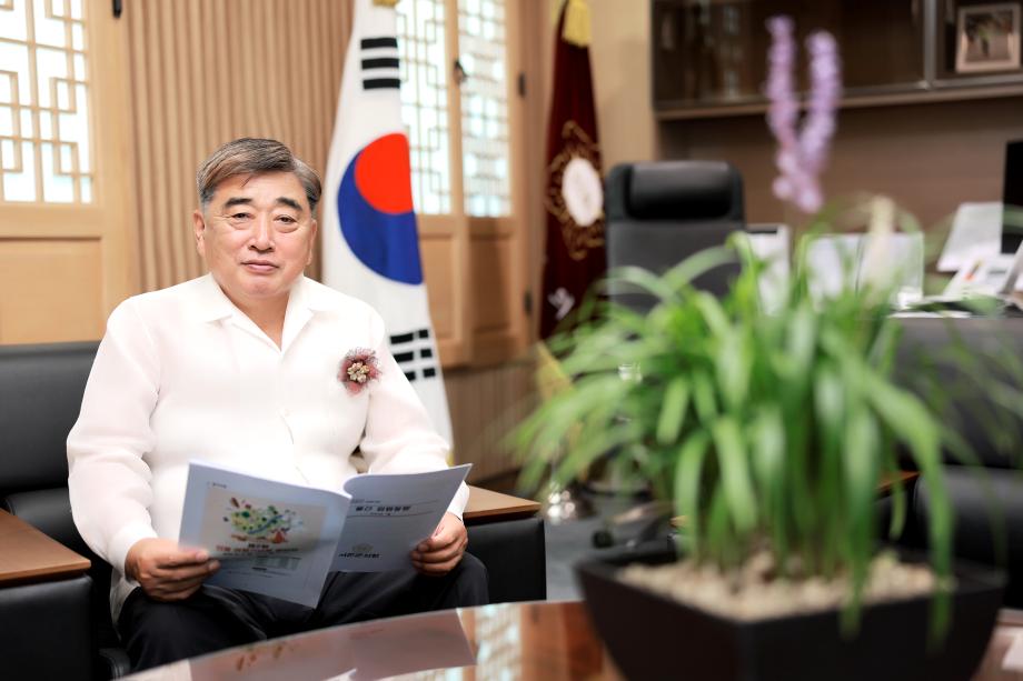 서천군의회 김경제 의장, 취임 1주년 기자간담회 개최